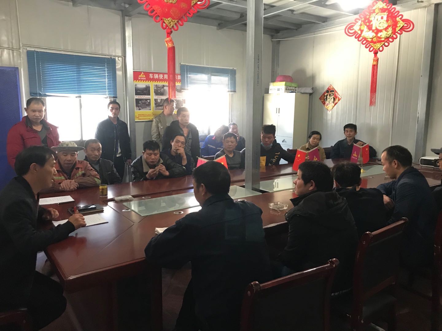 集為扎西康項目舉辦“安全生產(chǎn)月”活動